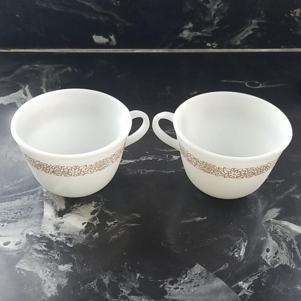 Pyrex brown/ white coffee cups